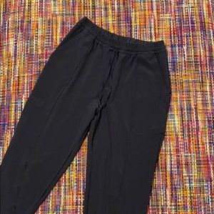 NWOT LULULEMON Relaxed Cropped Pants - Black 4